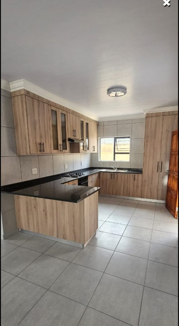 To Let 2 Bedroom Property for Rent in Flamwood North West